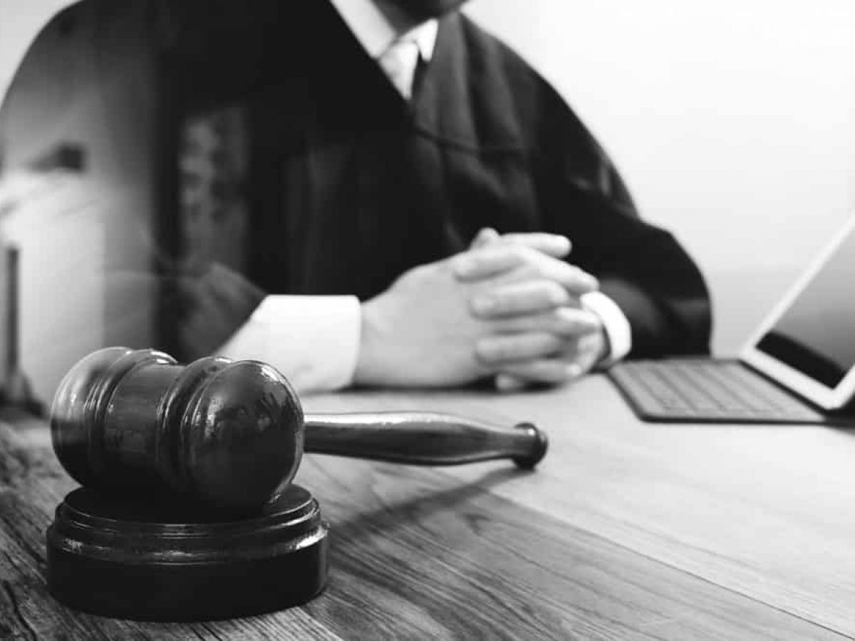 Pedido de indenização por falhas aparentes em imóvel tem prazo prescricional de dez anos